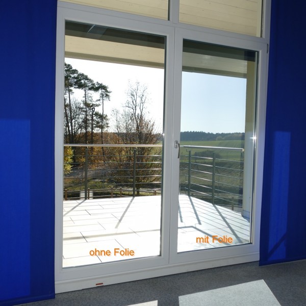z1412-000-hahn-sonnenschutz-sonnenschutzfolie-s-20-silber-dunkel-aussen-innenansicht