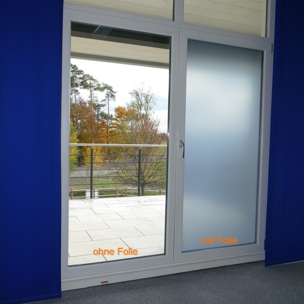 z2122-000-hahn-sonnenschutz-sichtschutzfolie-grau-matt-innen-innenansicht