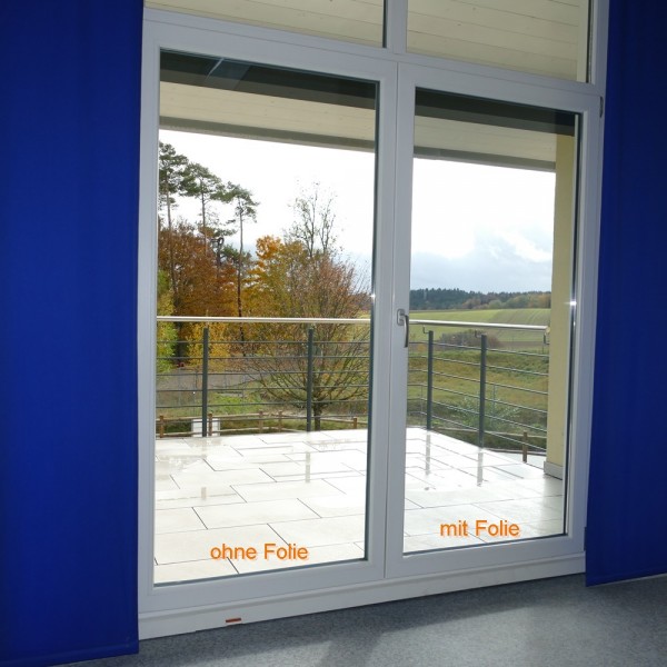 z1414-000-hahn-sonnenschutz-sonnenschutzfolie-s-40-silber-hell-aussen-innenansicht